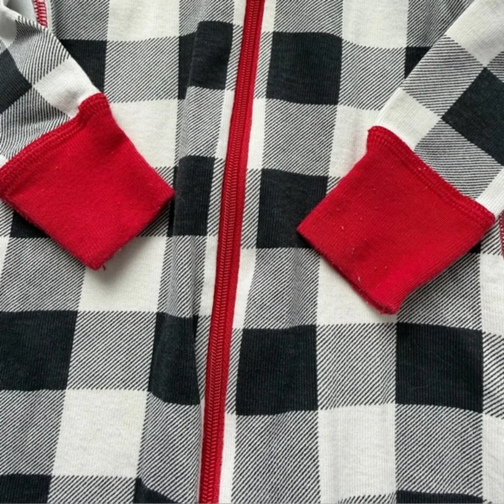Hanna Andersson Holiday Baby Zip Sleeper Black White‎ & Red Buffalo Plaid